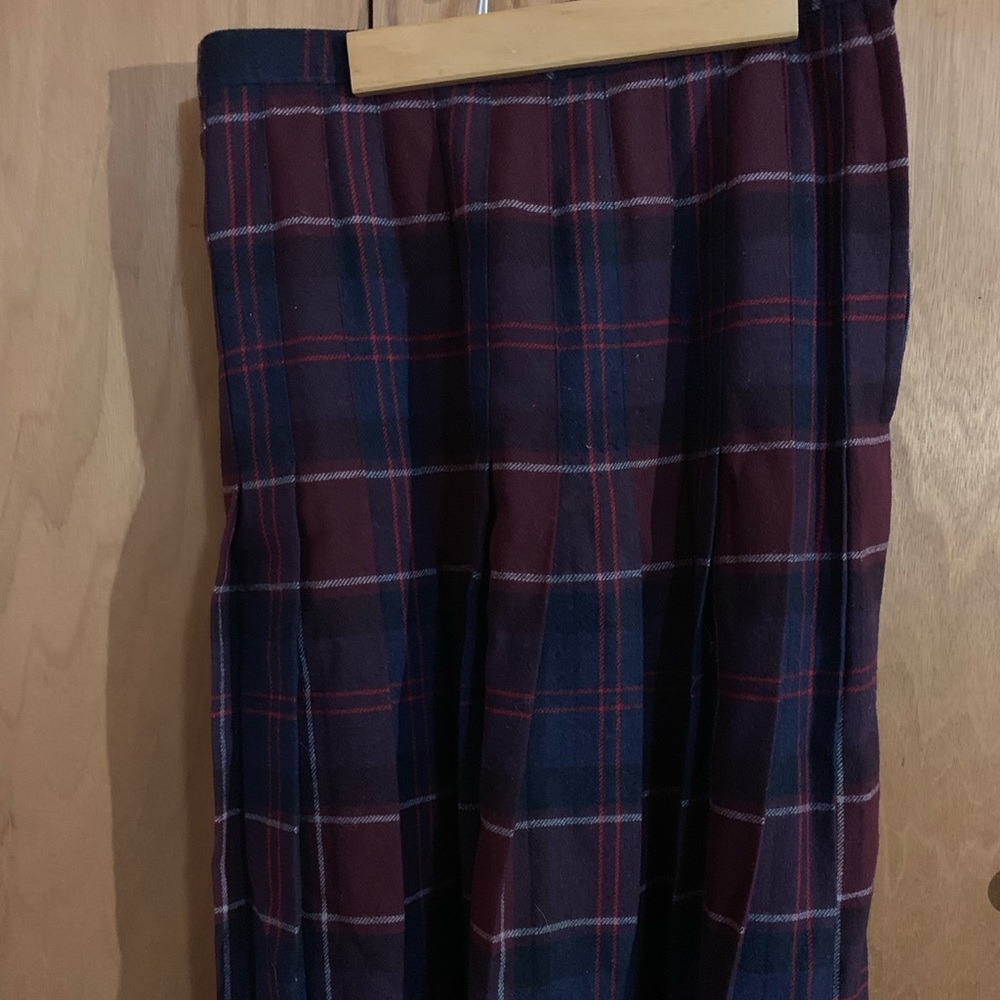 Vintage Sz 14 Pendleton wool plaid skirt.